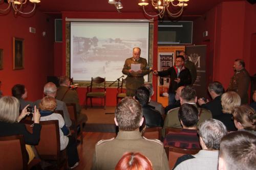 11.03.2014 r. Otwarcie wystawy Ułani z Wołynia 019