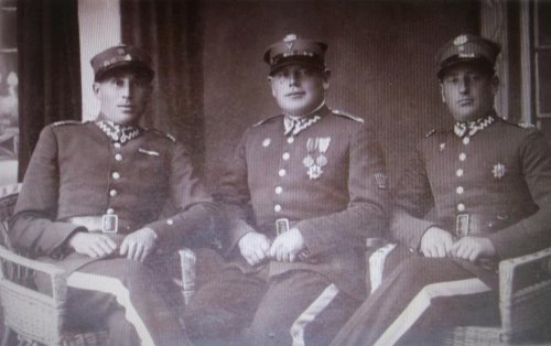 1750539192_19ul7.thumb.JPG.013353223d34dc683cbf7befaa70871f