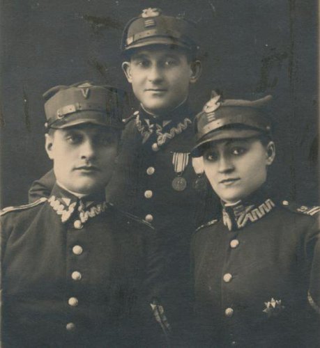 1774258600_19ulpodoff1.thumb.JPG.7f35b193fff9ff1a19fda4b5522ab120